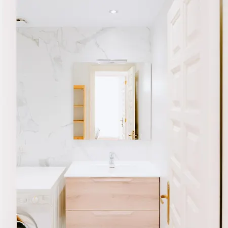 1bdr Sunny Terrace * 圣米格尔德阿沃纳