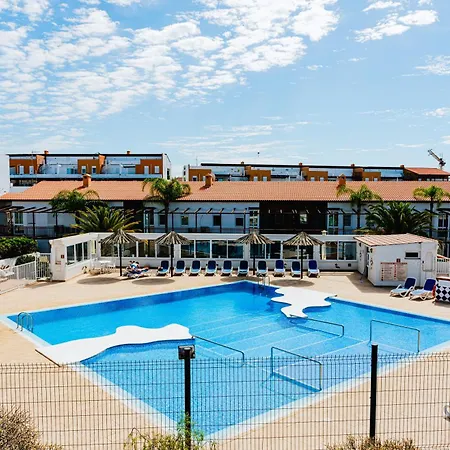 1bdr Sunny Terrace 圣米格尔德阿沃纳